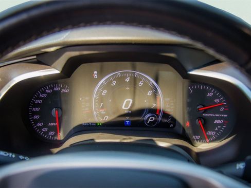 Used 2017 Chevrolet Corvette Stingray Coupe w/ 1LT RWD image 8