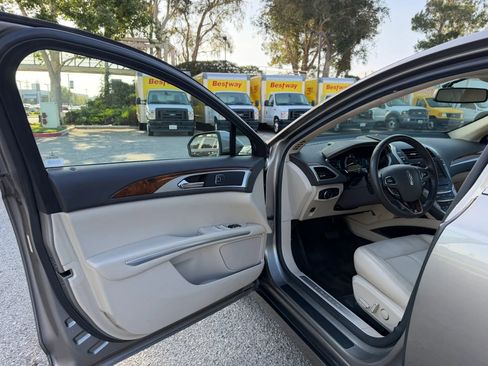 Used 2016 Lincoln MKZ Hybrid w/ Equipment Group 600A Reserve FWD image 9