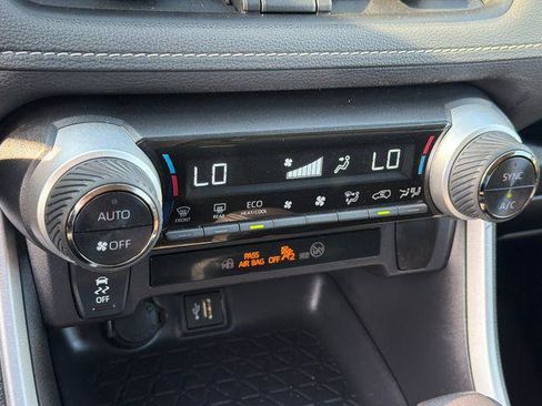 Certified 2025 Toyota RAV4 LE AWD/4WD image 18