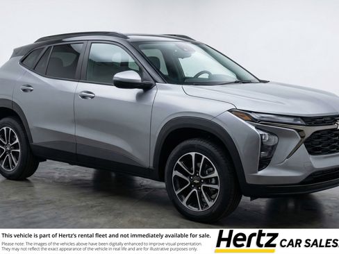 Used 2025 Chevrolet TrailBlazer LT image 1