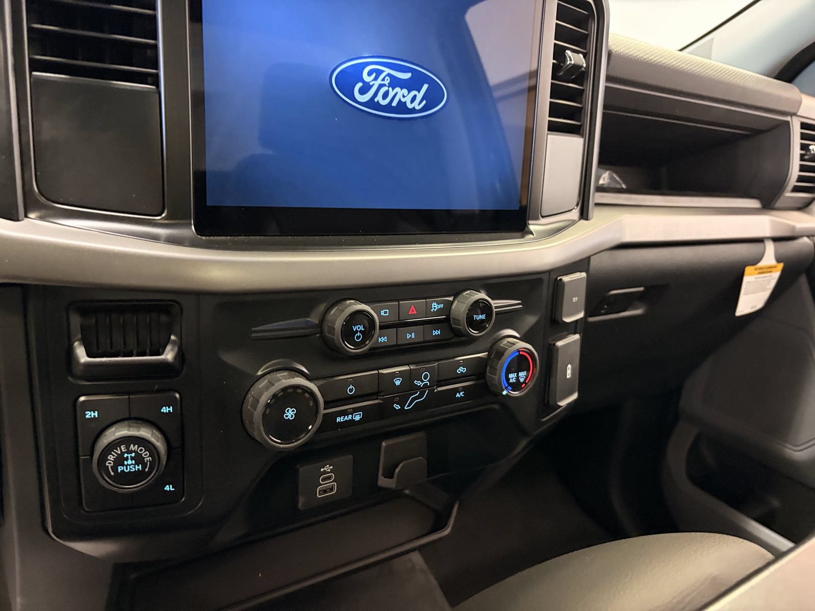 New 2026 Ford F150 XL w/ Equipment Group 103A High AWD/4WD image 19