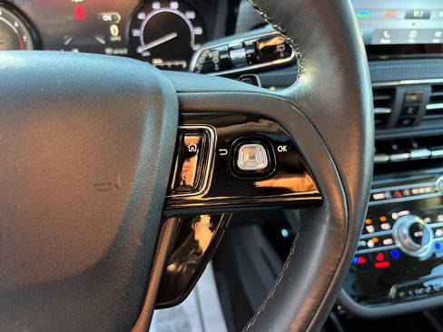 Certified 2022 Lincoln Corsair AWD w/ Premium Package image 18