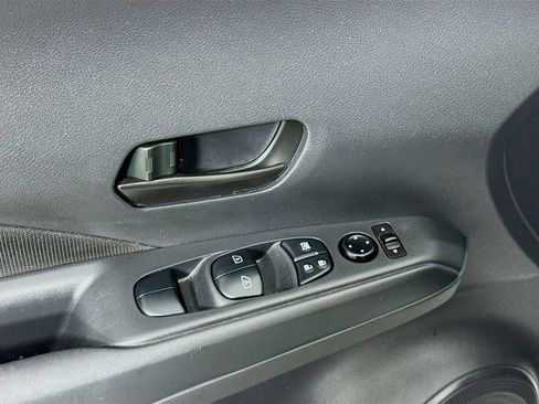 Used 2024 Nissan Kicks S FWD image 17