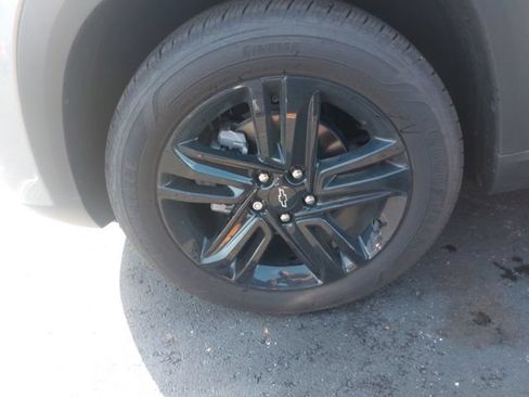 Used 2025 Chevrolet Trax ACTIV w/ Driver Confidence Package FWD image 12