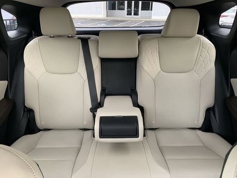 Used 2023 Lexus RX 350h w/ Accessory Package (P3) image 31