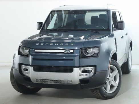 Used 2020 Land Rover Defender 110 SE image 3