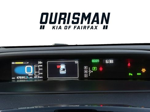 Used 2022 Toyota Prius XLE image 18