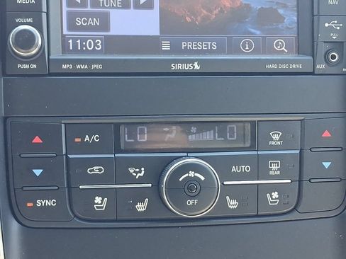 Used 2011 Jeep Grand Cherokee Overland AWD/4WD image 17