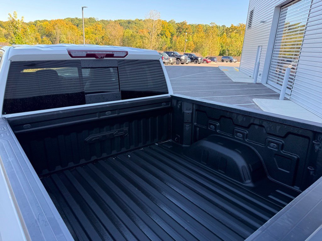 Used 2024 GMC Sierra 1500 AT4 w/ Technology Package AWD/4WD image 20
