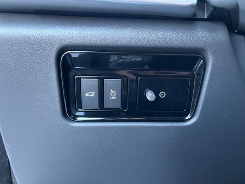 Used 2020 Jaguar F-PACE Premium AWD/4WD image 31