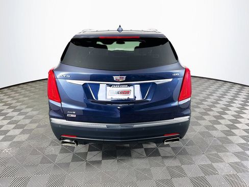 Used 2018 Cadillac XT5 Luxury w/ Driver Awareness Package AWD/4WD image 9