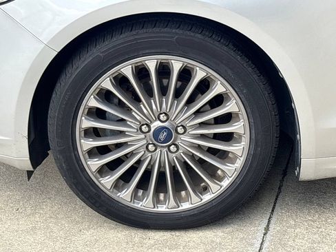 Used 2013 Ford Fusion Titanium FWD image 12
