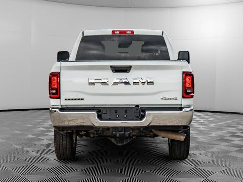 Used 2025 RAM 2500 Big Horn AWD/4WD image 3