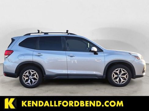 Used 2019 Subaru Forester Premium image 6