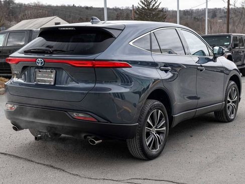 Used 2024 Toyota Venza LE image 4