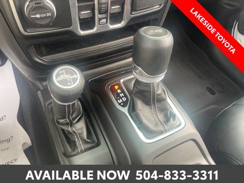 Used 2023 Jeep Wrangler Unlimited Sahara AWD/4WD image 30