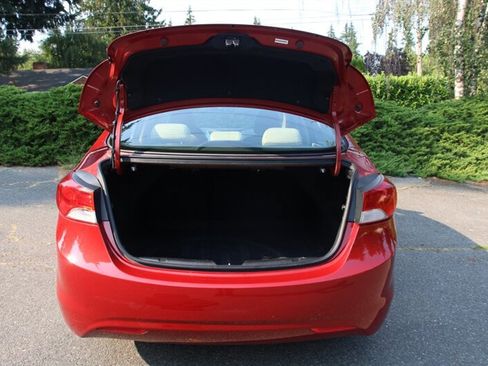 Used 2011 Hyundai Elantra GLS w/ Preferred Equipment Pkg 3 FWD image 16