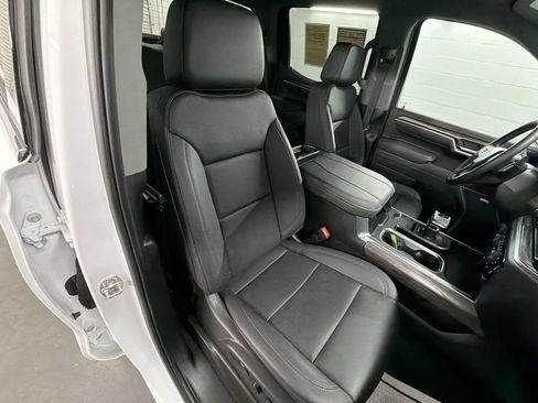 Used 2025 Chevrolet Silverado 1500 LTZ AWD/4WD image 27