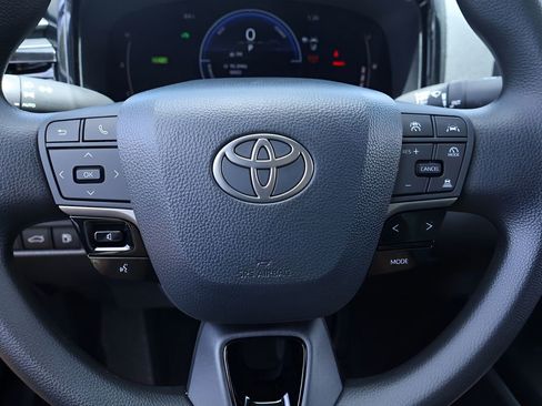 New 2026 Toyota Camry LE AWD/4WD image 17