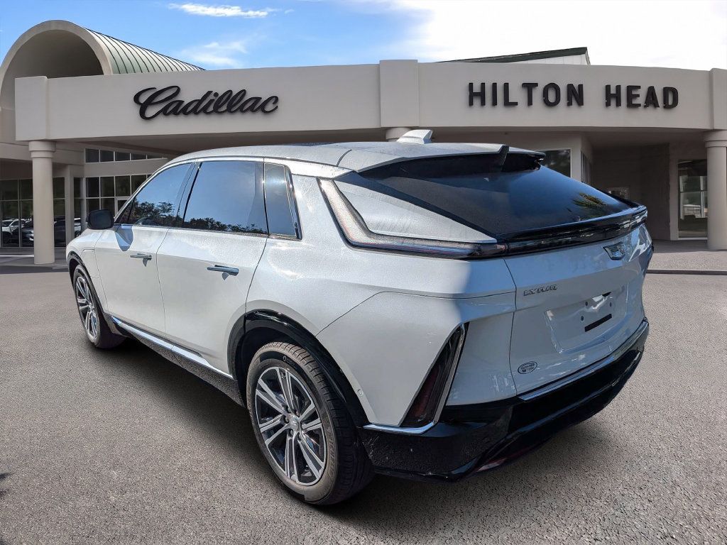 Certified 2024 Cadillac Lyriq Luxury RWD image 3