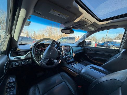Used 2019 Chevrolet Suburban Premier image 10