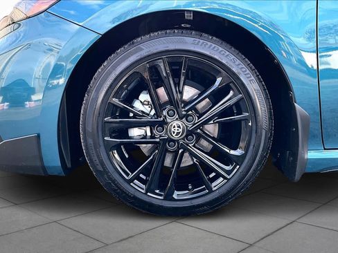 Used 2025 Toyota Camry SE image 11