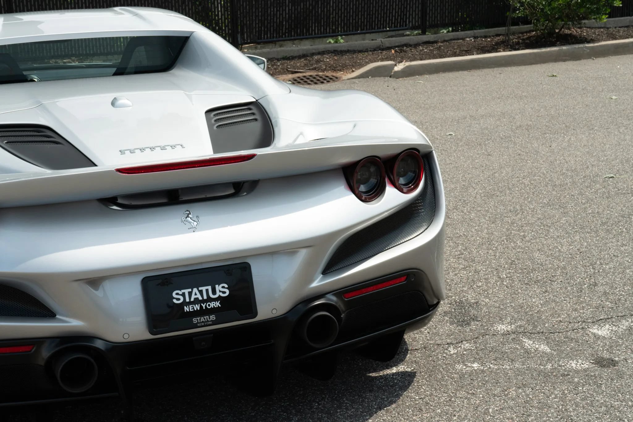 Used 2022 Ferrari F8 Tributo RWD image 18