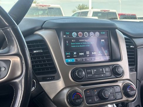 Used 2019 GMC Yukon Denali w/ Denali Ultimate Black Edition AWD/4WD image 11