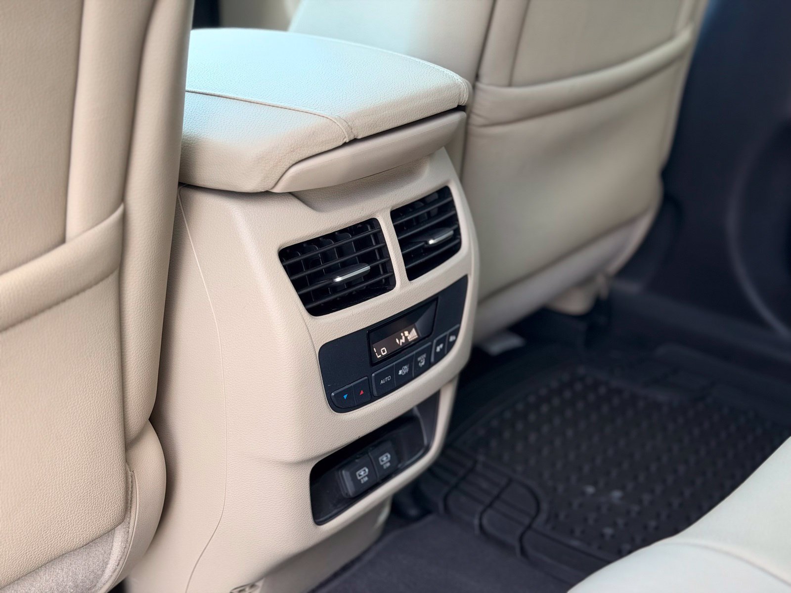 Used 2017 Acura MDX FWD image 24