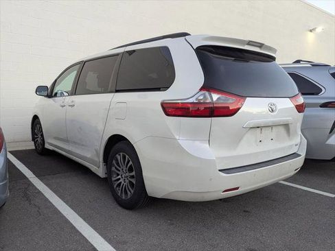 Certified 2020 Toyota Sienna XLE Premium image 5