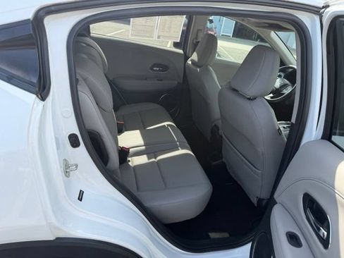 Used 2020 Honda HR-V EX-L image 10
