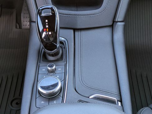 Certified 2023 Cadillac XT5 Premium Luxury w/ LPO, Floor Liner Package image 18