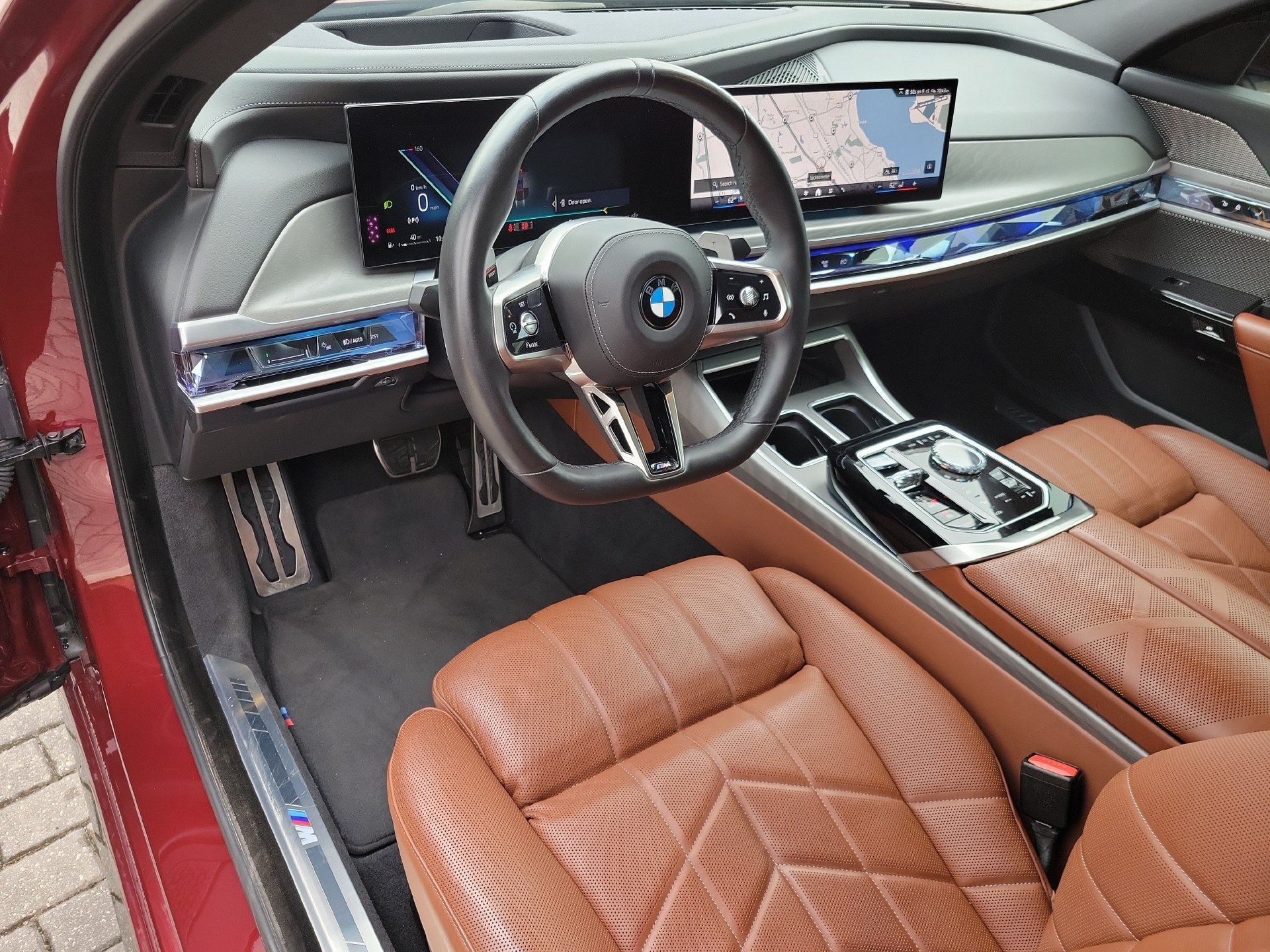 Used 2023 BMW 760i xDrive AWD/4WD image 29