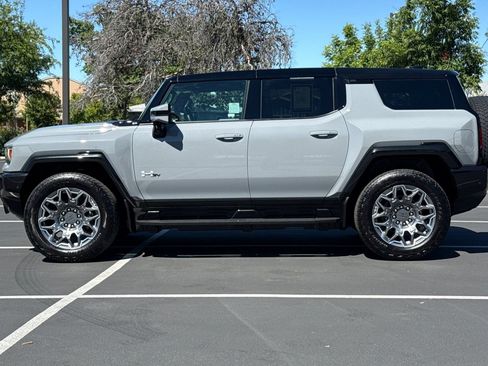 Used 2025 GMC Hummer EV 3X AWD/4WD image 14