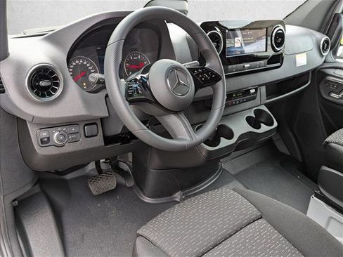 New 2026 Mercedes-Benz Sprinter 2500 image 3