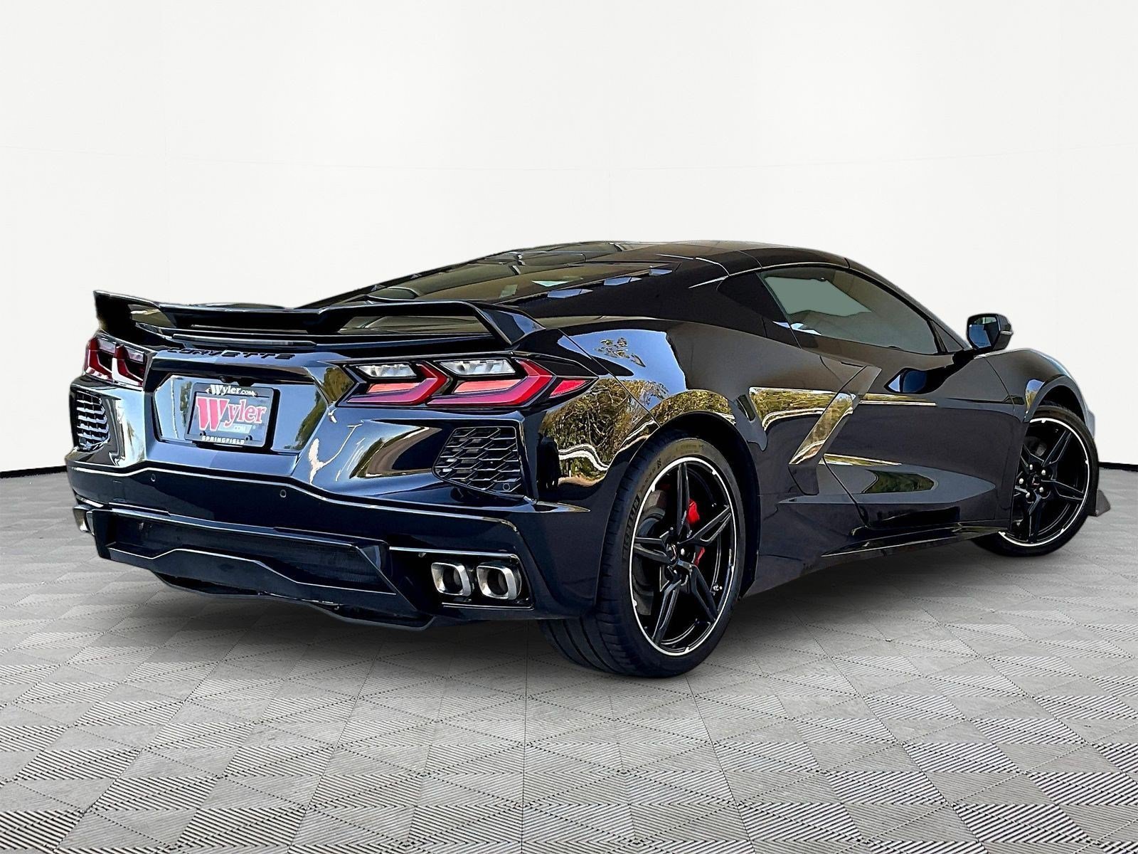 Used 2023 Chevrolet Corvette Stingray Coupe w/ Z51 Performance Package RWD image 6