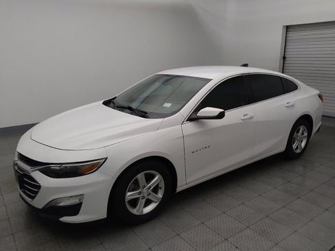 Used 2020 Chevrolet Malibu LS w/ Driver Confidence Package II FWD image 2