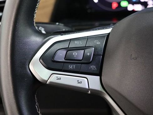 Used 2025 Volkswagen Atlas SE FWD image 20