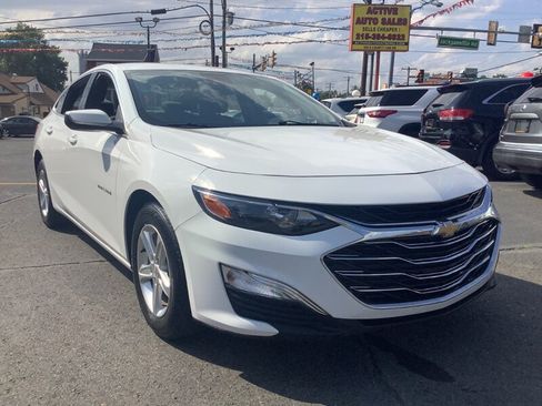 Used 2019 Chevrolet Malibu LS w/ Driver Confidence Package II FWD image 1