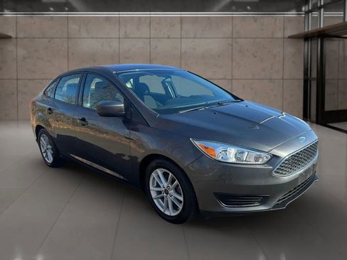 Used 2018 Ford Focus SE image 11
