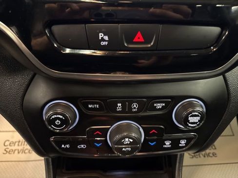Used 2020 Jeep Cherokee Limited AWD/4WD image 16