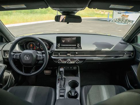 Used 2025 Honda Civic Sport image 22