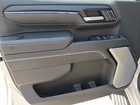 Used 2026 GMC Sierra 2500 AT4X AWD/4WD image 9