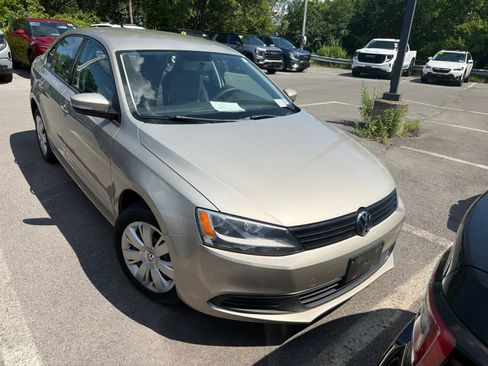 Used 2014 Volkswagen Jetta SE FWD image 29