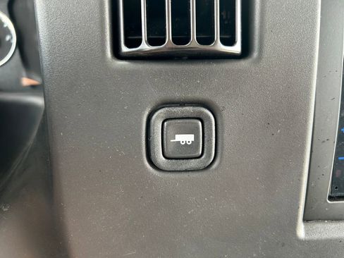 Used 2024 GMC Savana 3500 w/ Power Convenience Package image 15