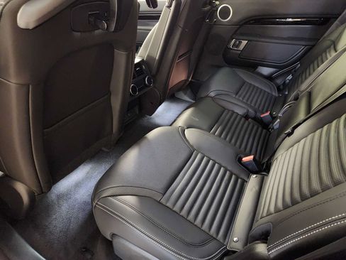 Used 2026 Land Rover Discovery S AWD/4WD image 29