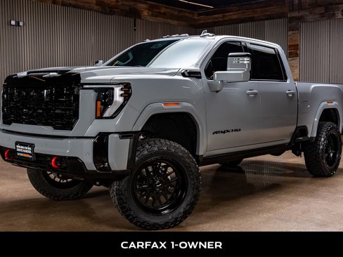 Used 2024 GMC Sierra 2500 AT4X image 5