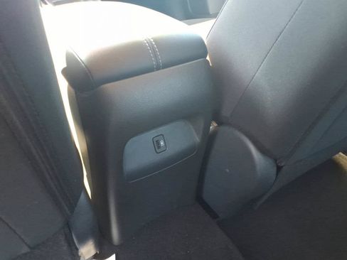 Used 2025 Nissan Sentra SV FWD image 10