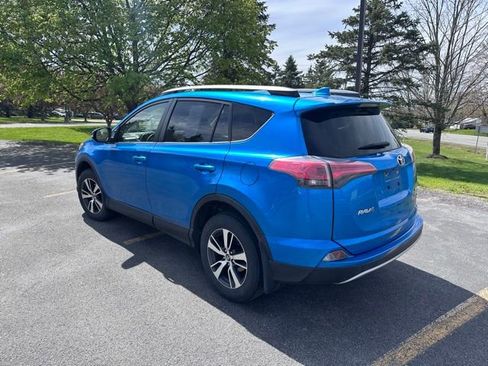 Used 2017 Toyota RAV4 XLE w/ Plus Special Value Package AWD/4WD image 5