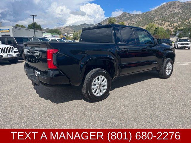 Used 2025 Toyota Tacoma SR5 AWD/4WD image 3